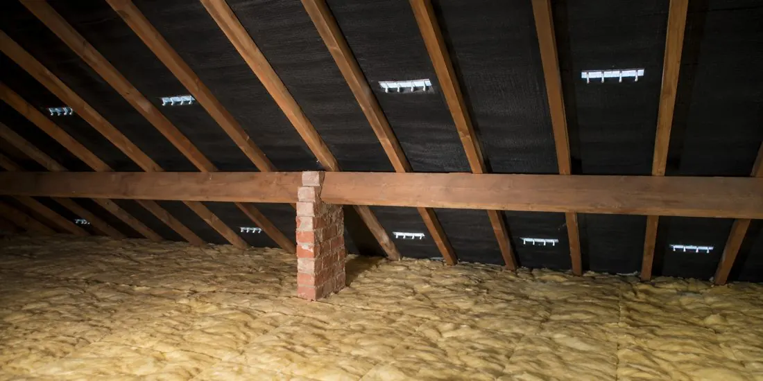 Eaves ventilation kept clear above loft insulation